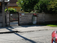 pred starostovým domom