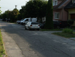 pouličný predaj oblečenia