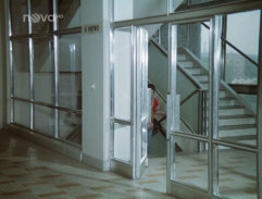 Ten svetr si nesvlíkej