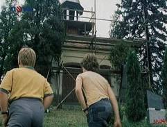 na hřbitově v Heřmánkově