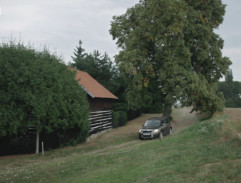 Příjezdová cesta k chalupě