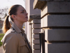 Před domem Oříškových