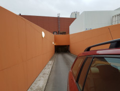 Výjezd z podzemních garáží