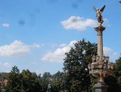 Zítra se bude tančit všude