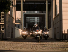 Odjezd ozbrojené kolony