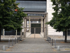 Odjezd ozbrojené kolony