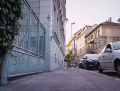 Žaba ukradla Evelyn topánku