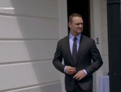 pred Úradom vlády.