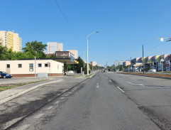 v aute hovorcu premiéra