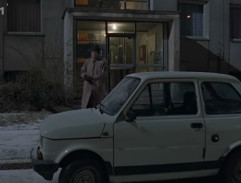 Před bydlištěm Staré kozy