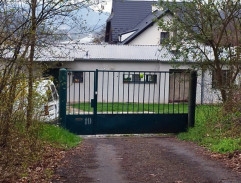 Před vilou Ing. Kempného