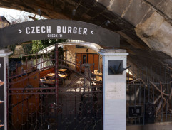 Zahradní restaurant Pod Obloukem