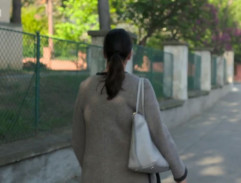 Před ordinací léčitelky Miriam