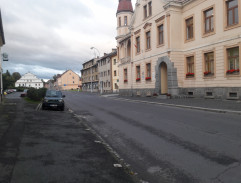 Před radnicí v Nýrsku