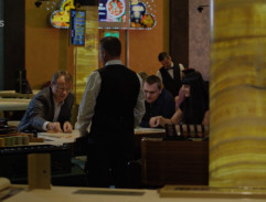 JUDr. Hosnedl v kasínu