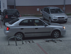 pred domom Jarmily Švehlovej