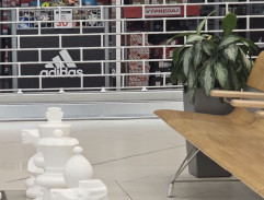 lavička v obchodnom centre