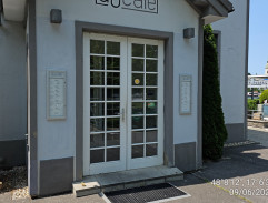 východ z reštaurácie