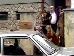 Před domem Kovandových