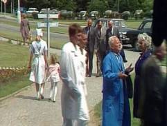 Komisaři před nemocnicí