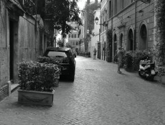 Ulice před ateliérem