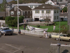 Příjezd k přístavu