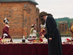 Hostina na nádvoří