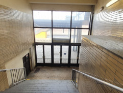 Pachatel na nádraží