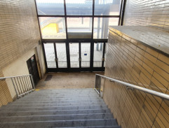 Příchod od nástupiště 2