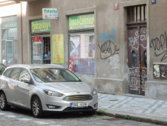 Bydliště Aleše Houby