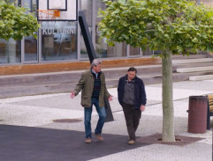 Před kulturním centrem II