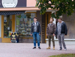 Před domem Markéty Zajícové