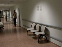 na chodbe bratislavskej kliniky