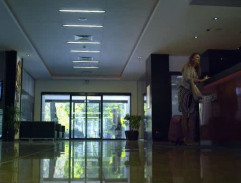 Zuzana sa ubytováva