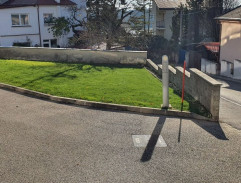 Parkoviště u hotelu Tatra