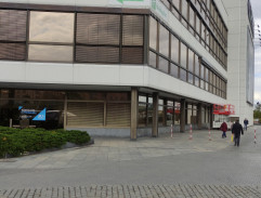 U kongresového centra