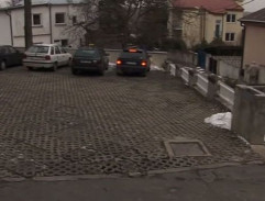 Parkoviště u hotelu Tatra