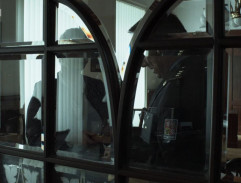 Před kanceláří gen. Petra Louckého