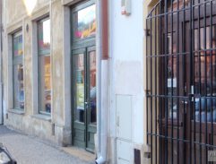 pred Břízovým obchodom