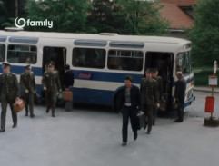 Autobus před školou