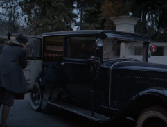 Před vilou Štěpničkových