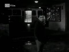 pri autobusovej zastávke