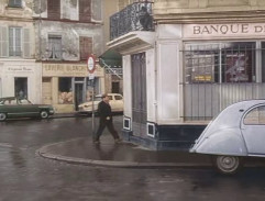 Hlídač před bankou