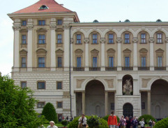 V Černínské zahradě