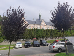 vojak na obrnenom transportéri