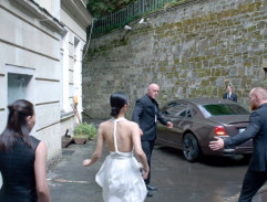 Ochranka odváží okradenou Tingting