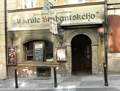 Adéla ještě nevečeřela