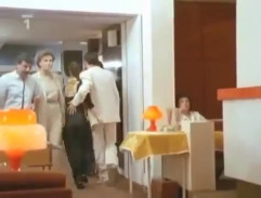 V hotelové restauraci 2