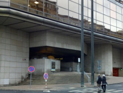 Návrat z Národního divadla domů