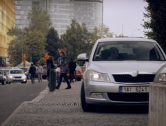 Příjezd k realitní společnosti